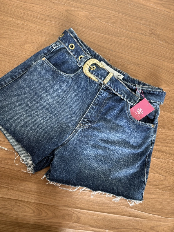 Short jeans
