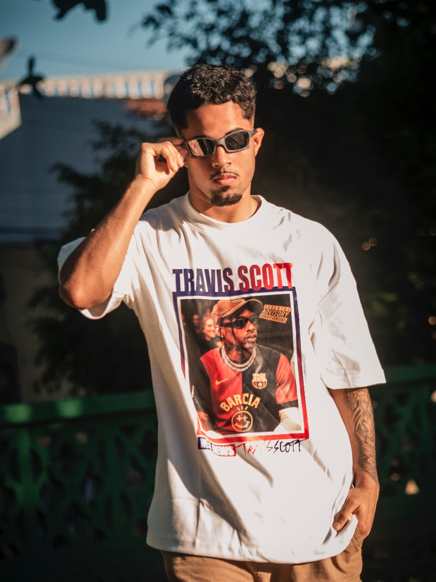 Camiseta Oversized Travis Scott Barça – Street Culture